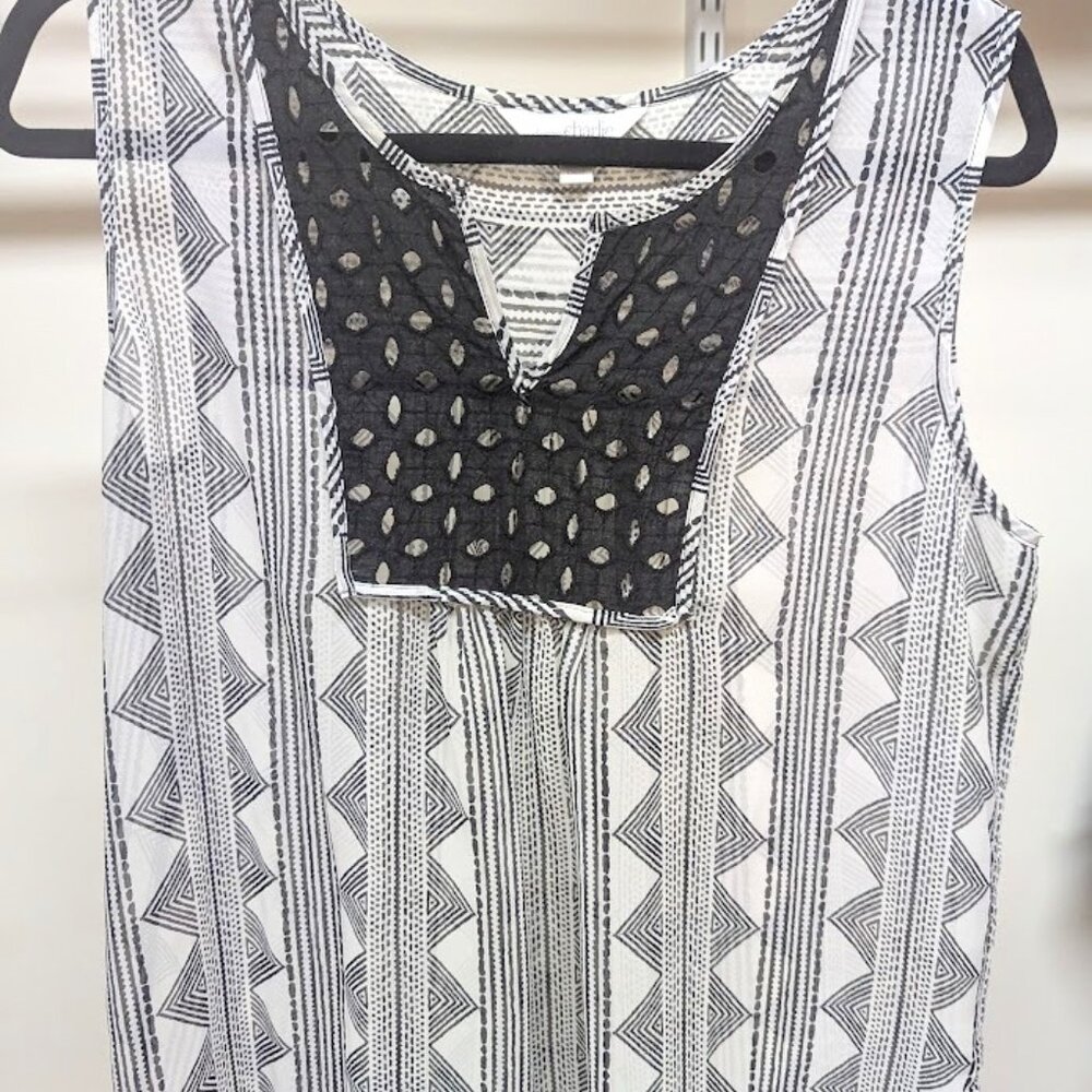 Blouse, Black/White, Boho, Sheer, V-Neck, Dotted, Sleeveless, Size Large